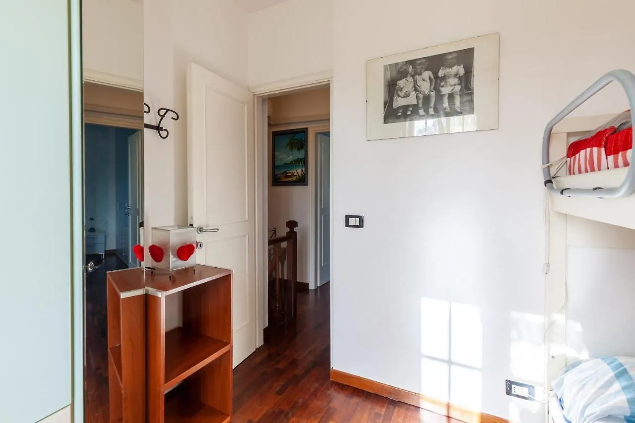 Casa Valdosti Villa Marina di Massa